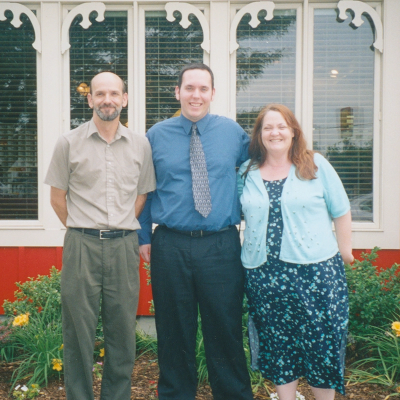 An old photo of Chris Schulte and his parents